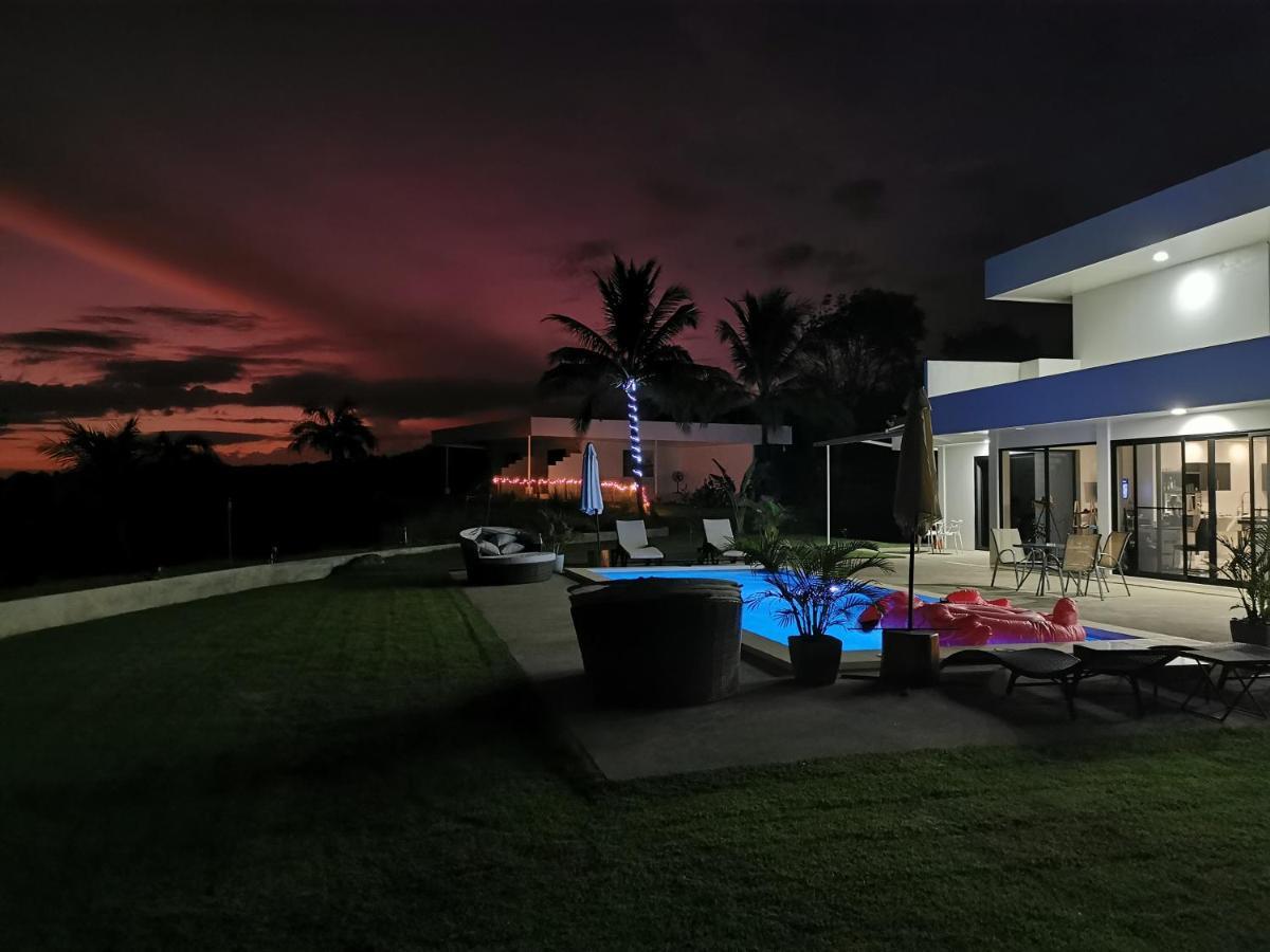 Ocean Breeze Cove - Luxury Retreat (Adults Only) Bed & Breakfast Pedasi Town Exterior photo
